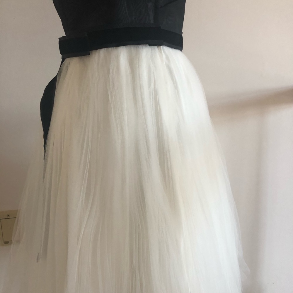 Dress - Picture 6 of 8